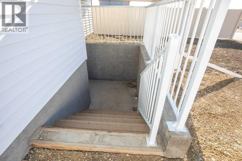 4 Emmett Crescent Property Photo 6