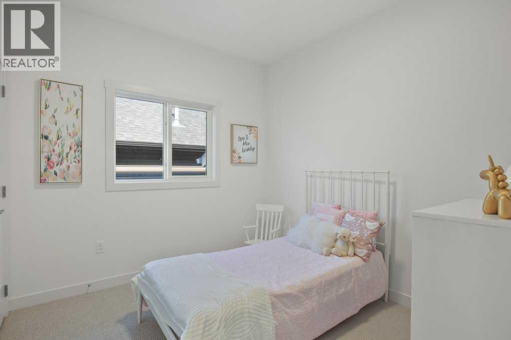 4 Emmett Crescent Property Photo 23