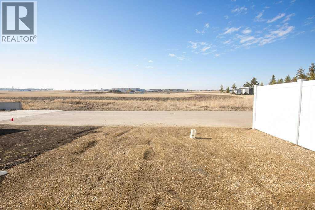4 Emmett Crescent Property Photo 41