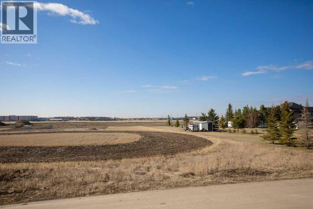 4 Emmett Crescent Property Photo 44