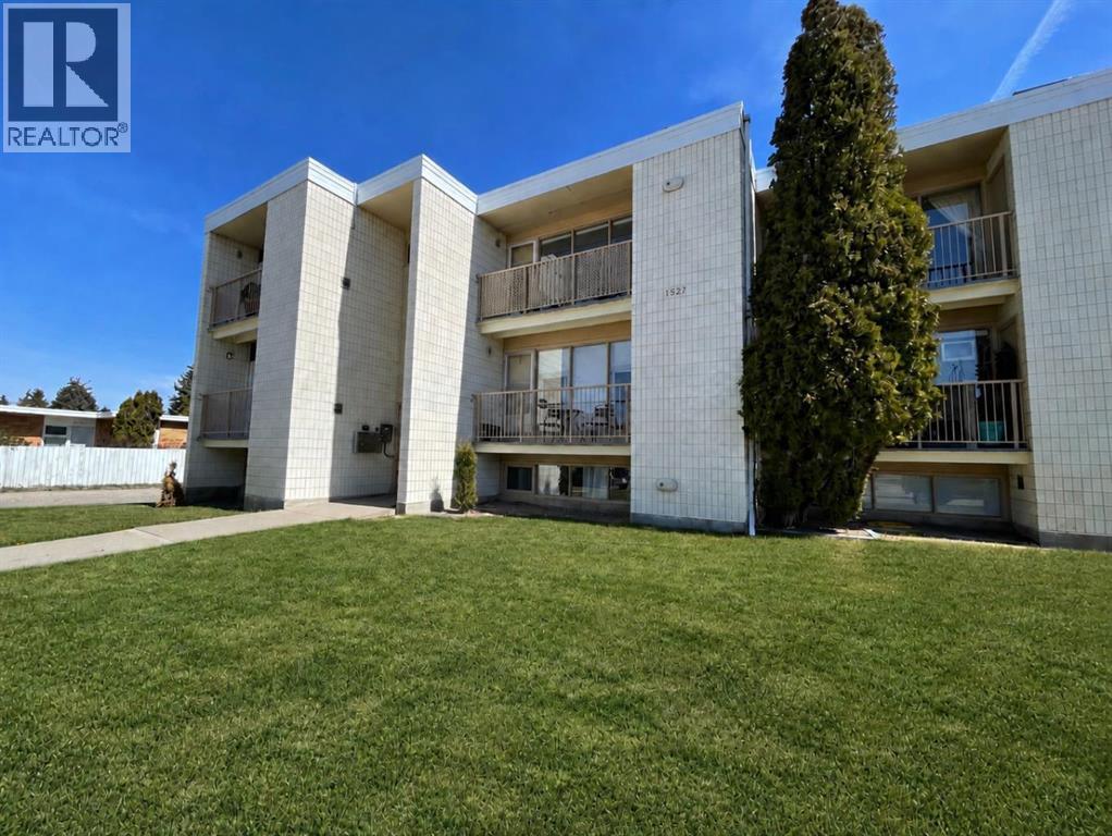 1327 Scenic Drive South