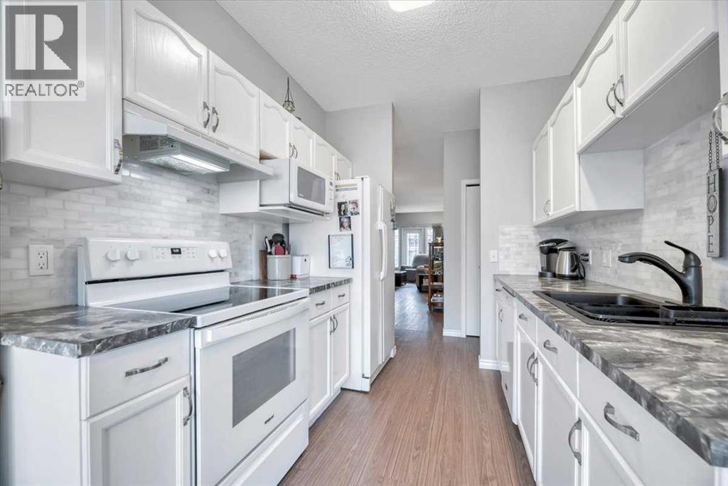 72 Millside Drive Southwest Property Photo 13