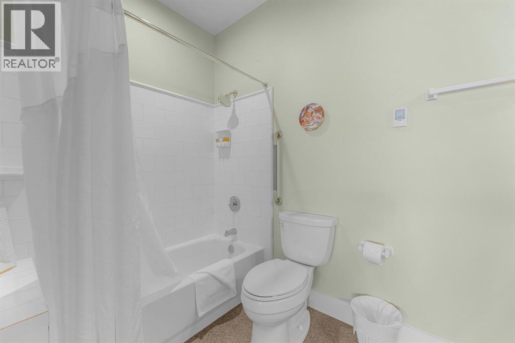 111 Severn Avenue Property Photo 19
