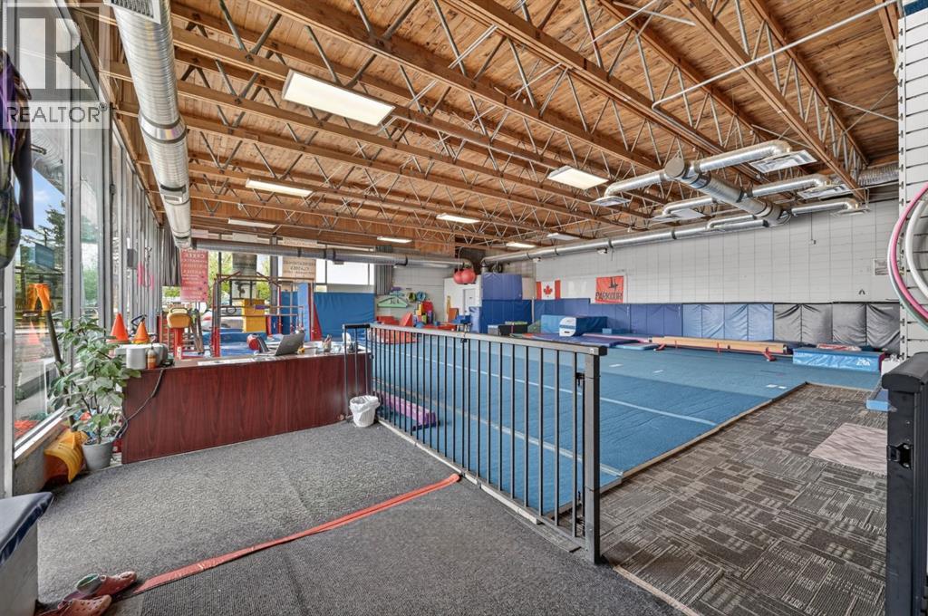 5115 1 Street W Property Photo 27
