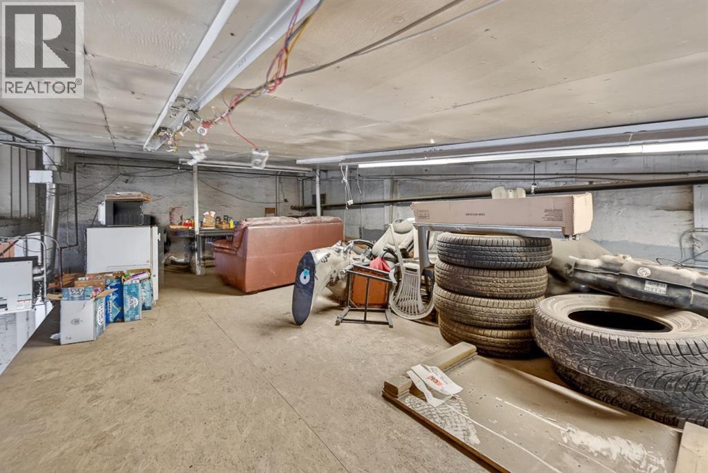 5115 1 Street W Property Photo 38