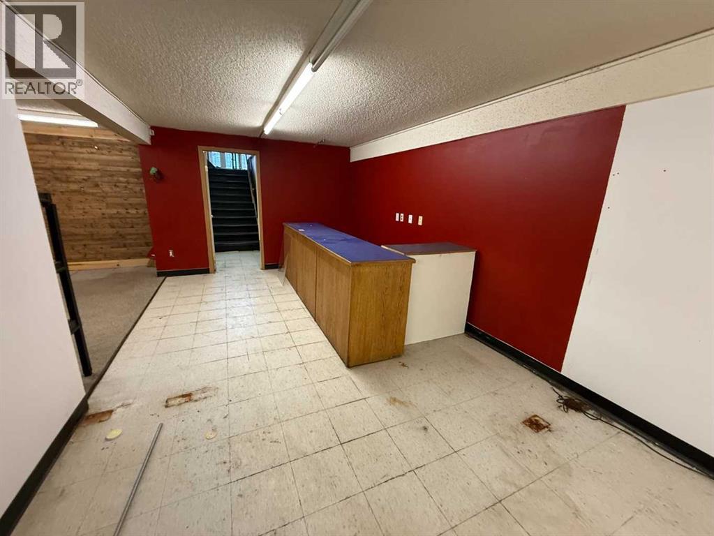 4934 50 Avenue Property Photo 27