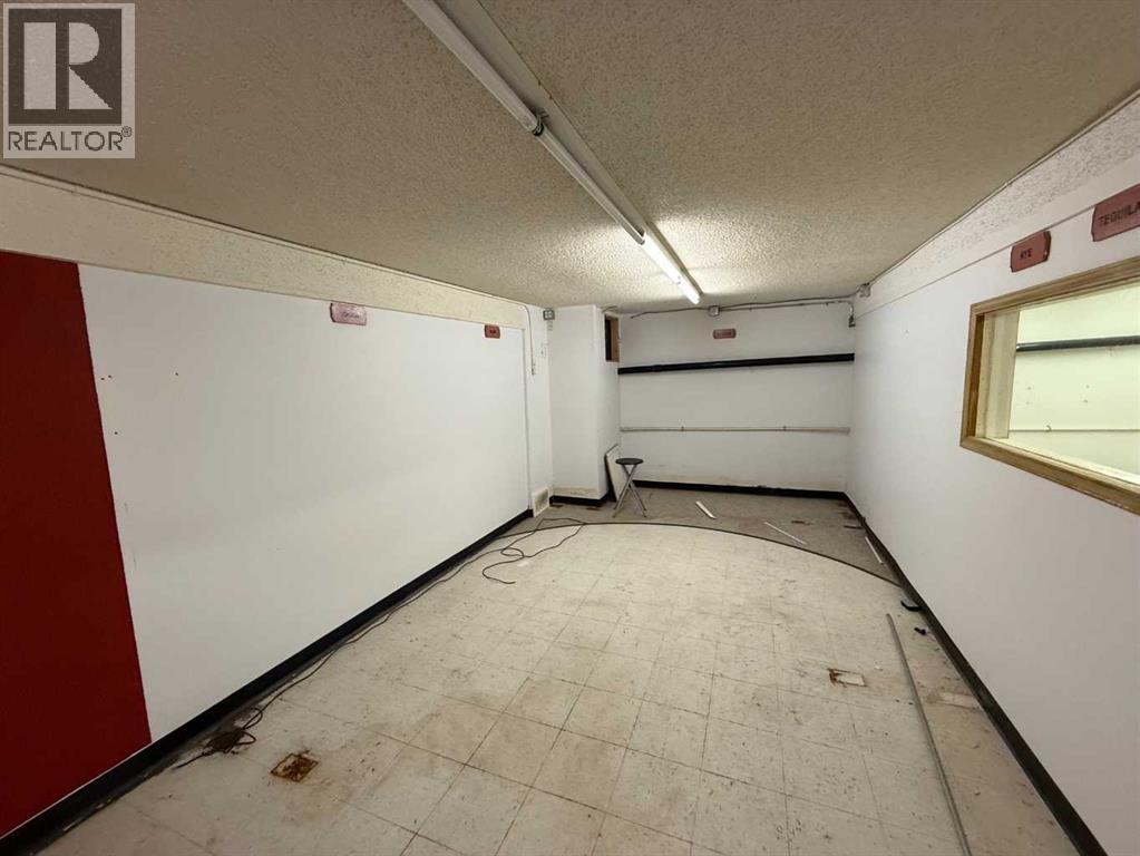 4934 50 Avenue Property Photo 28