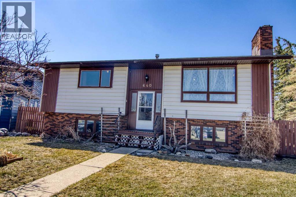 640 Mcculloch Crescent Property Photo 4