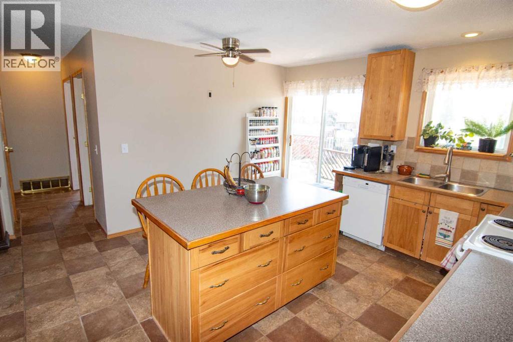 640 Mcculloch Crescent Property Photo 9