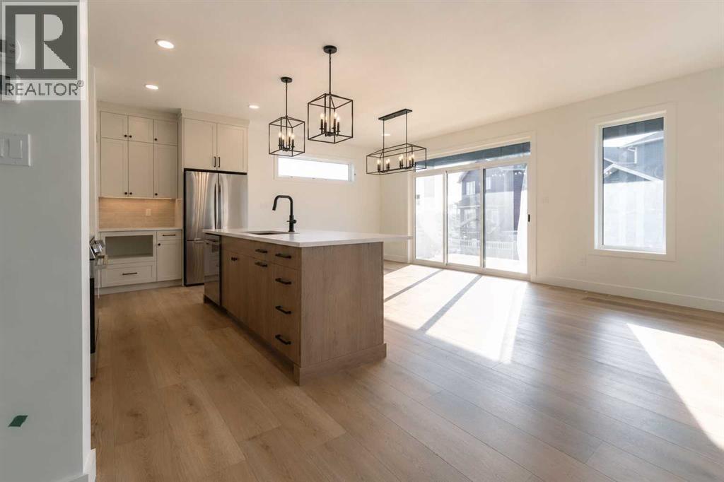 726 Sixmile End S Property Photo 3