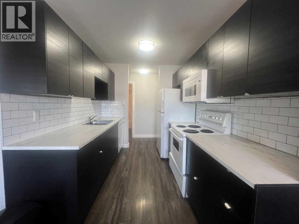 5611 10 Avenue Property Photo 3