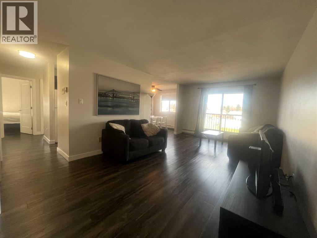 5611 10 Avenue Property Photo 10