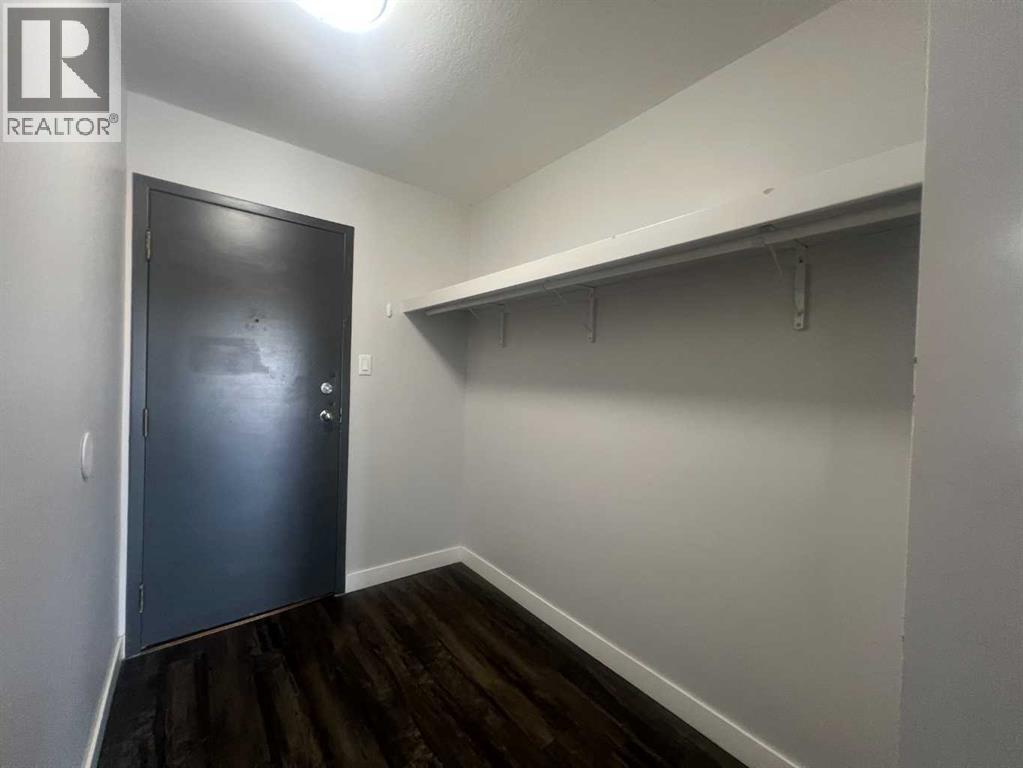 5611 10 Avenue Property Photo 13