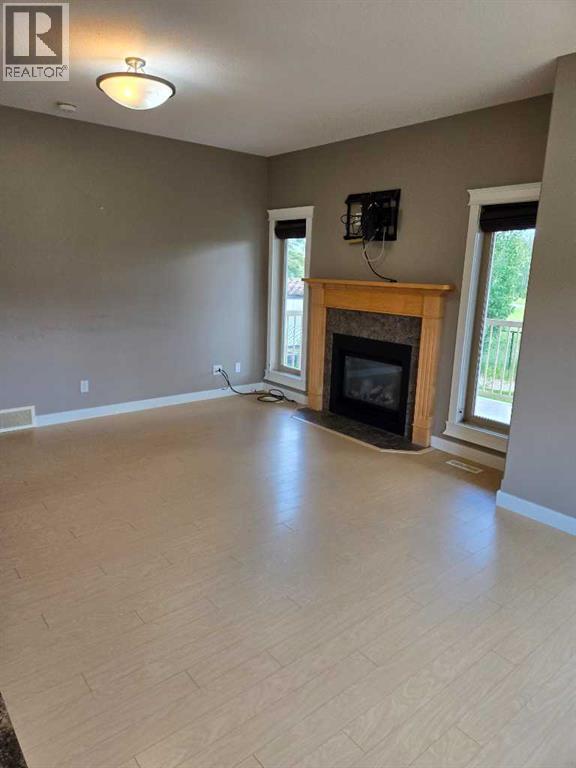 601 3 Street Property Photo 17