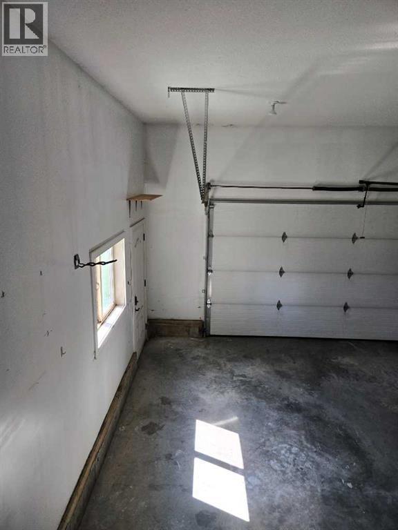 601 3 Street Property Photo 44