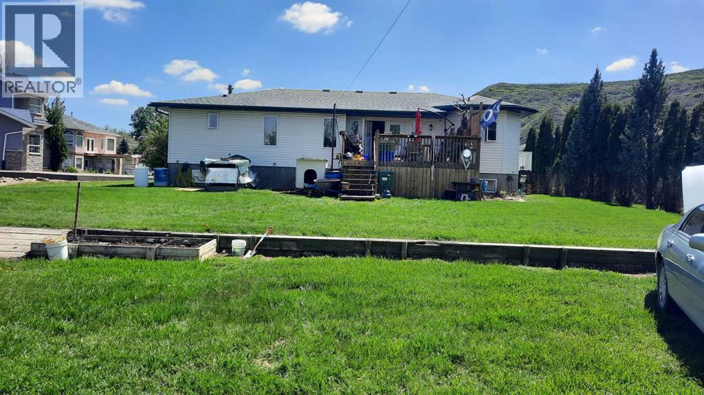 242 Mcnab Close Property Photo 7