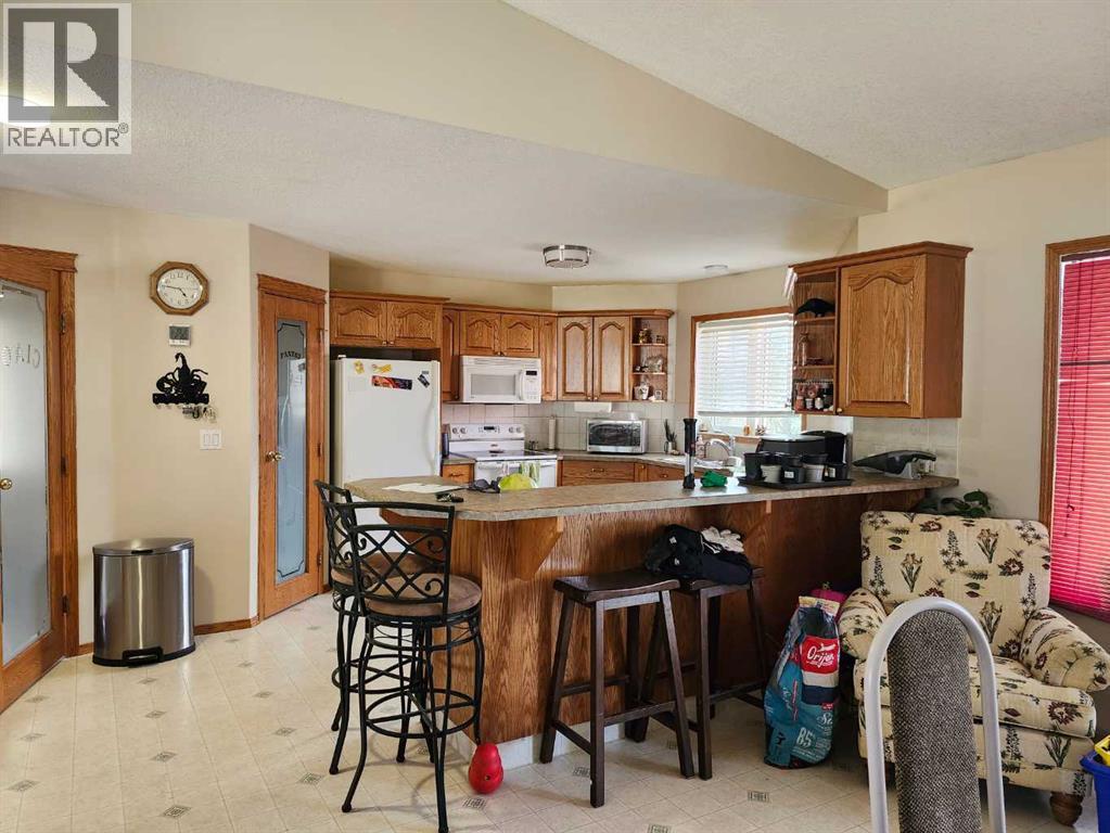242 Mcnab Close Property Photo 9