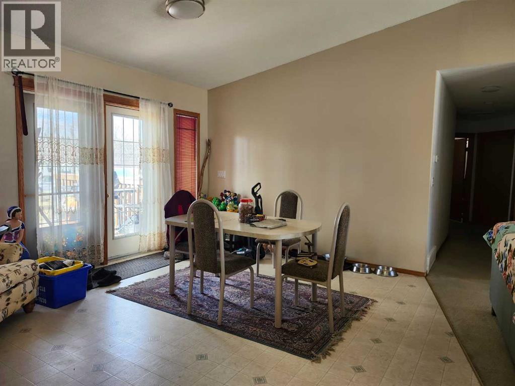 242 Mcnab Close Property Photo 10