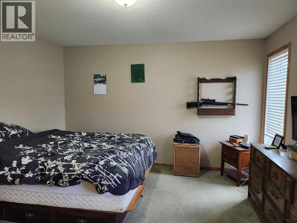 242 Mcnab Close Property Photo 16