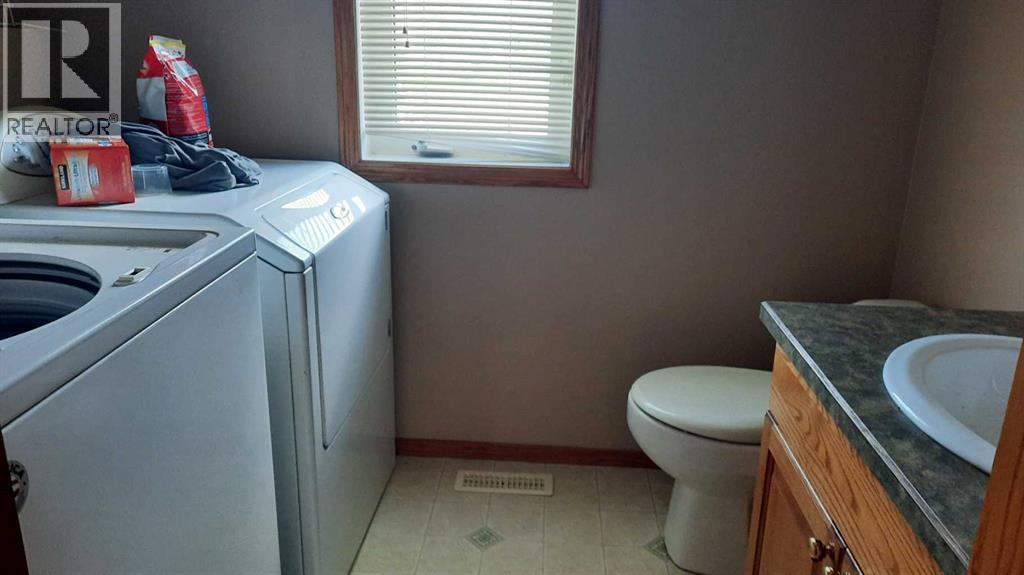 242 Mcnab Close Property Photo 18