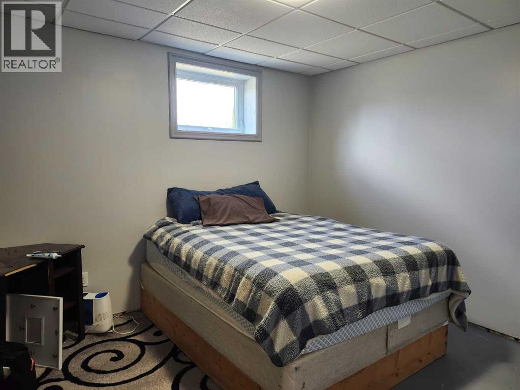 242 Mcnab Close Property Photo 23