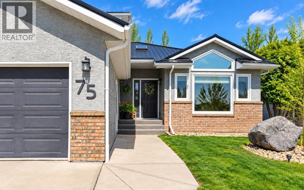 75 Parkland Close E Property Photo 3