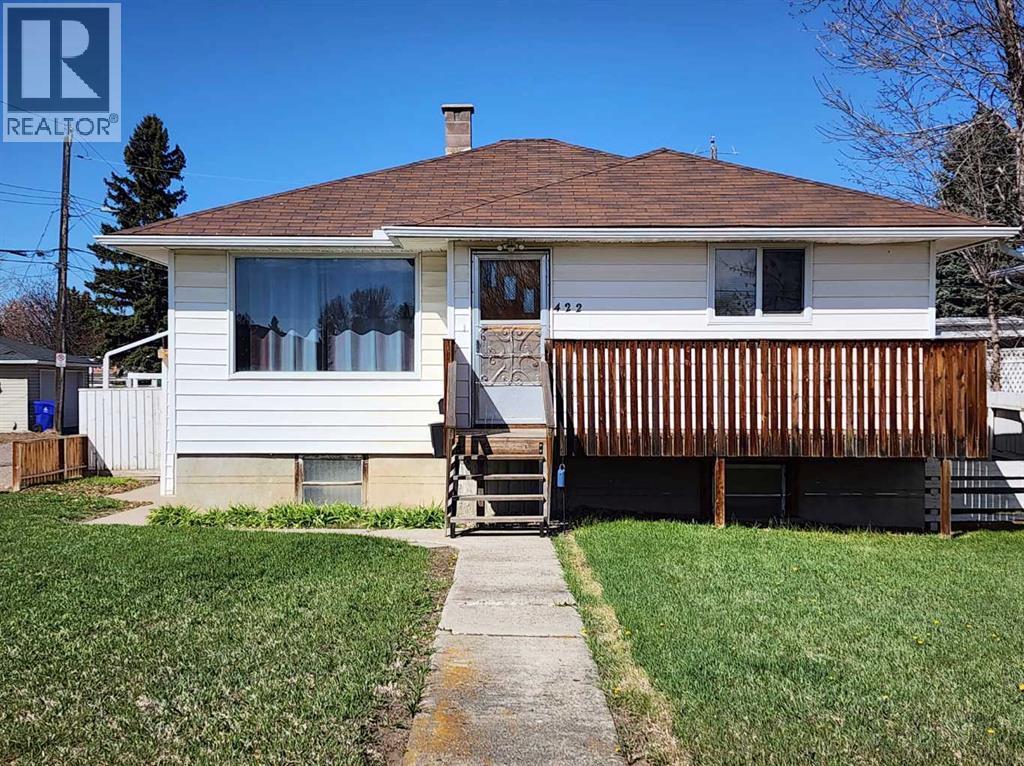 422 21 Street S Property Photo 1