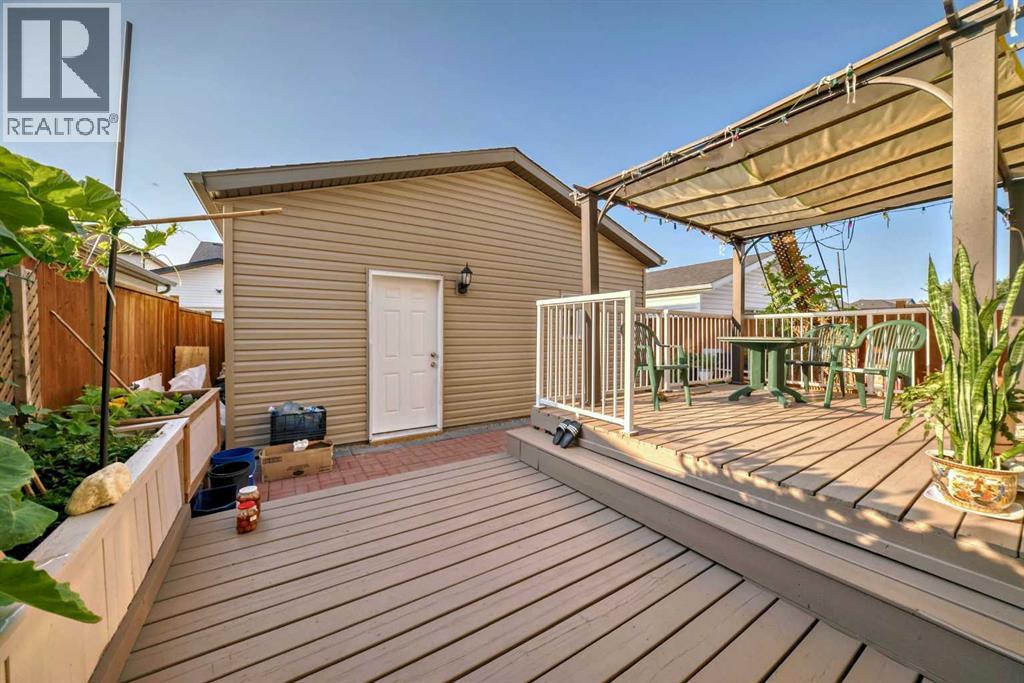 9 Copperpond Avenue Se Property Photo 14