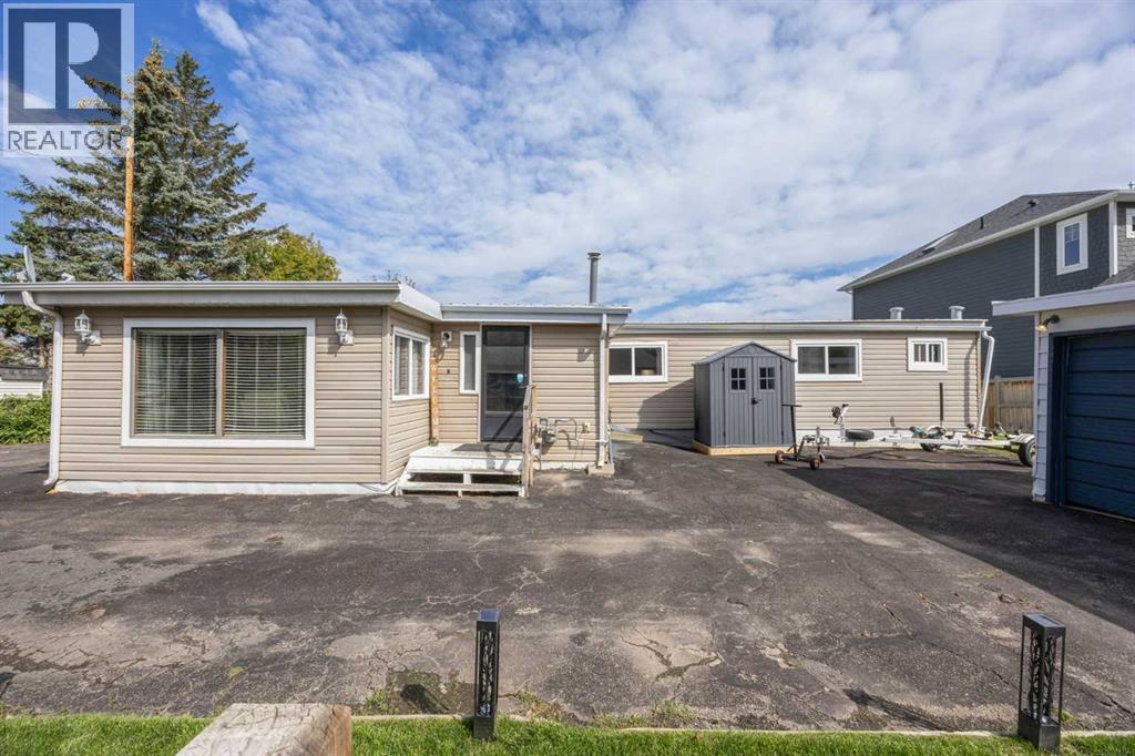 828 West Chestermere Property Photo 9