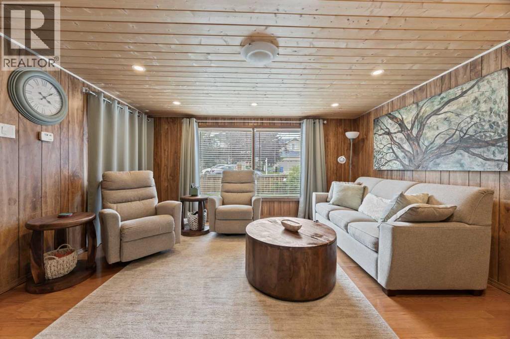 828 West Chestermere Property Photo 12