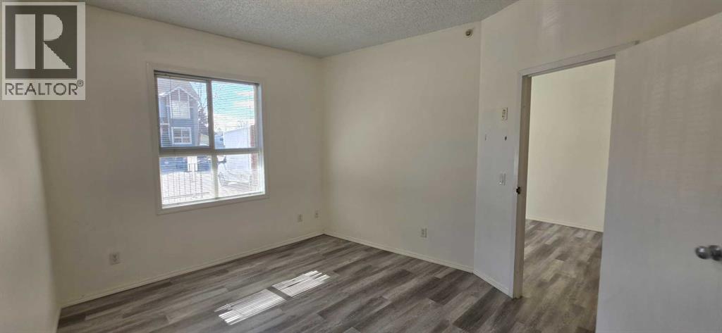 73 Erin Woods Court Southeast Property Photo 12
