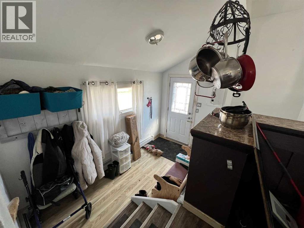 132 8 Avenue Property Photo 8