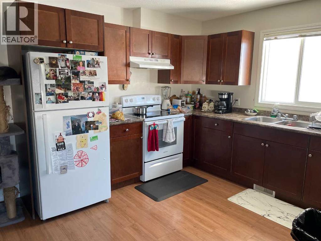10703 108 Avenue Property Photo 2