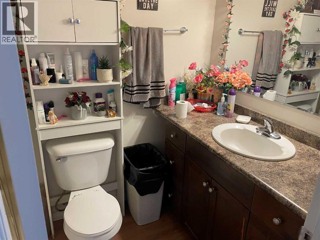 10703 108 Avenue Property Photo 6