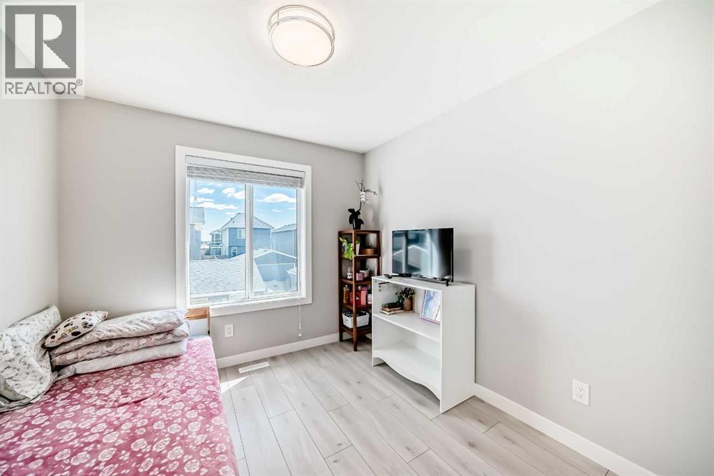 120 Chelsea Drive Property Photo 26