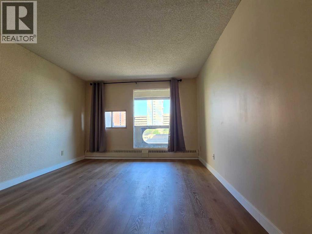 221 6 Avenue Southeast Property Photo 12