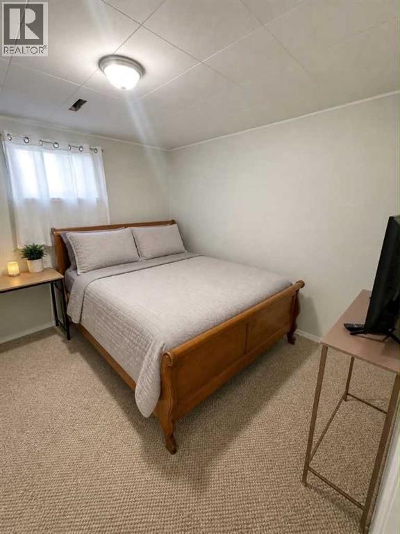 4410 43 Street Property Photo 10