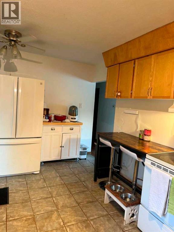 4410 43 Street Property Photo 15