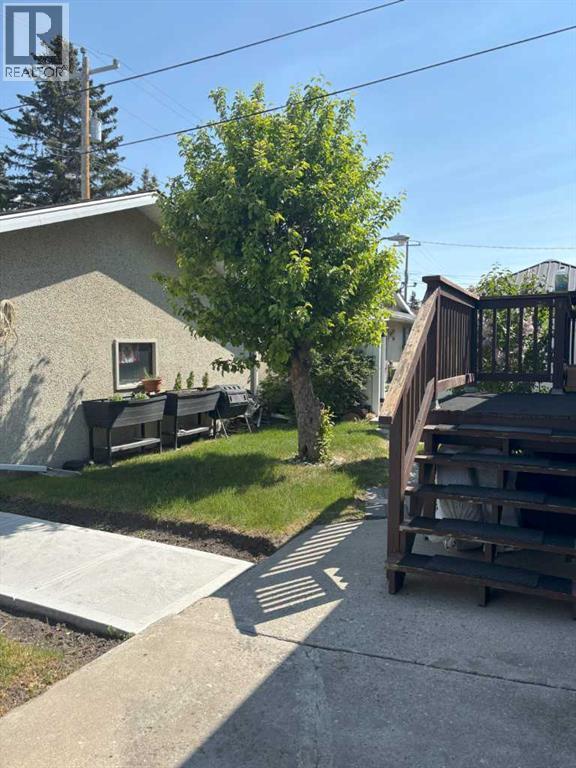 4928 40 Avenue Nw Property Photo 23