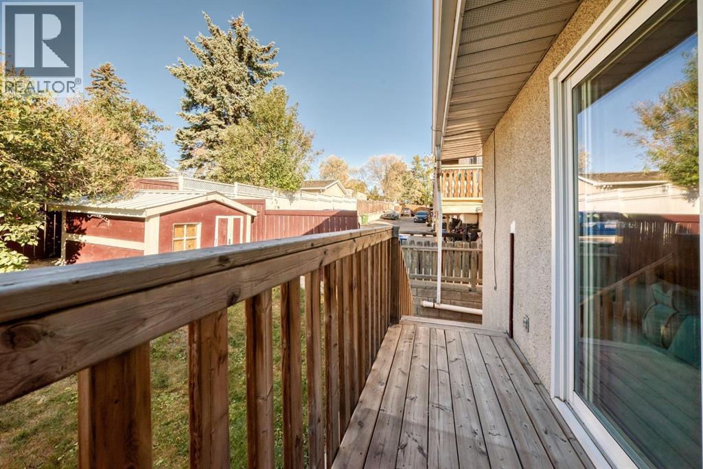 724d Raynard Crescent Se Property Photo 12