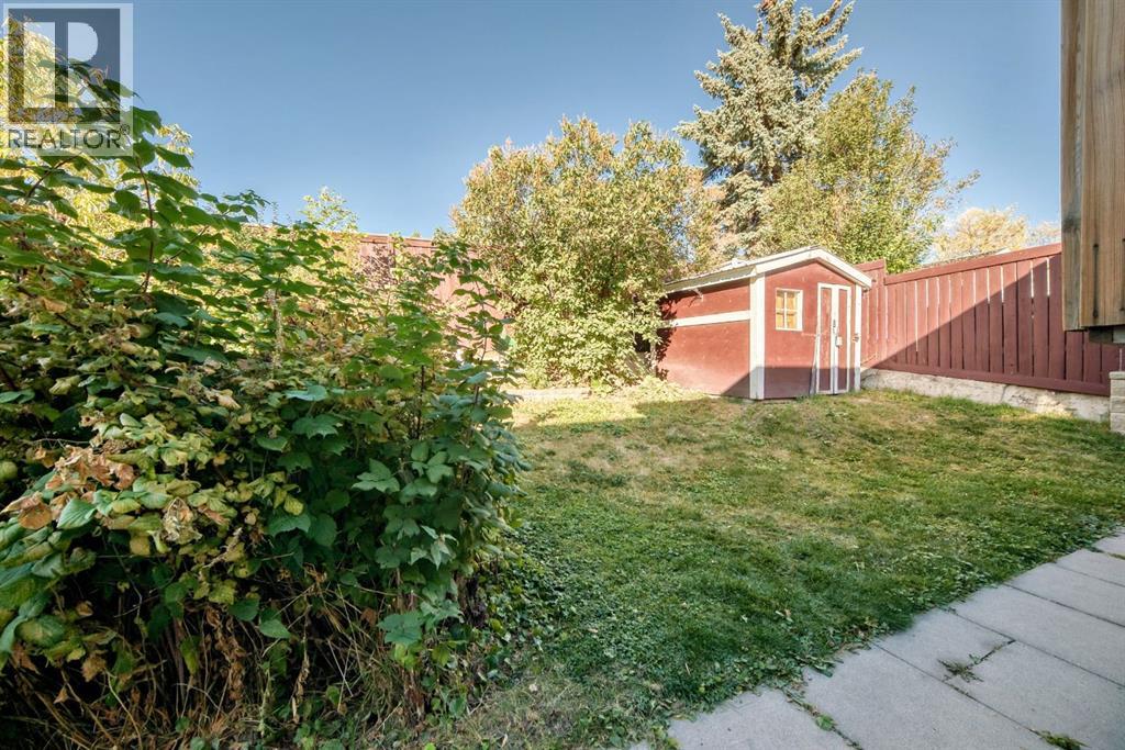 724d Raynard Crescent Se Property Photo 28
