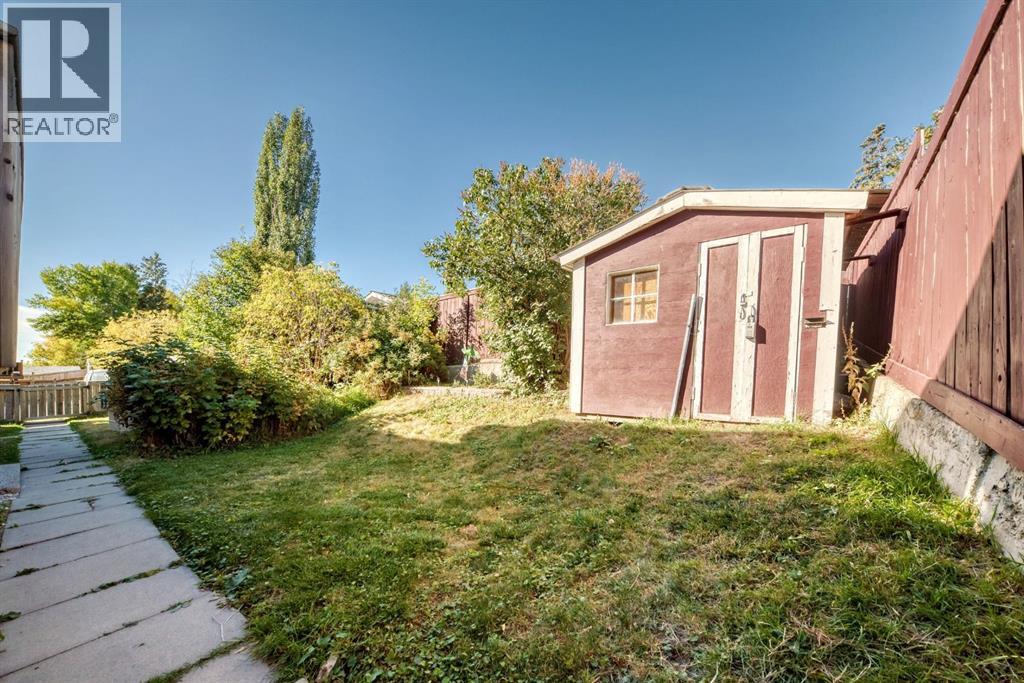 724d Raynard Crescent Se Property Photo 29