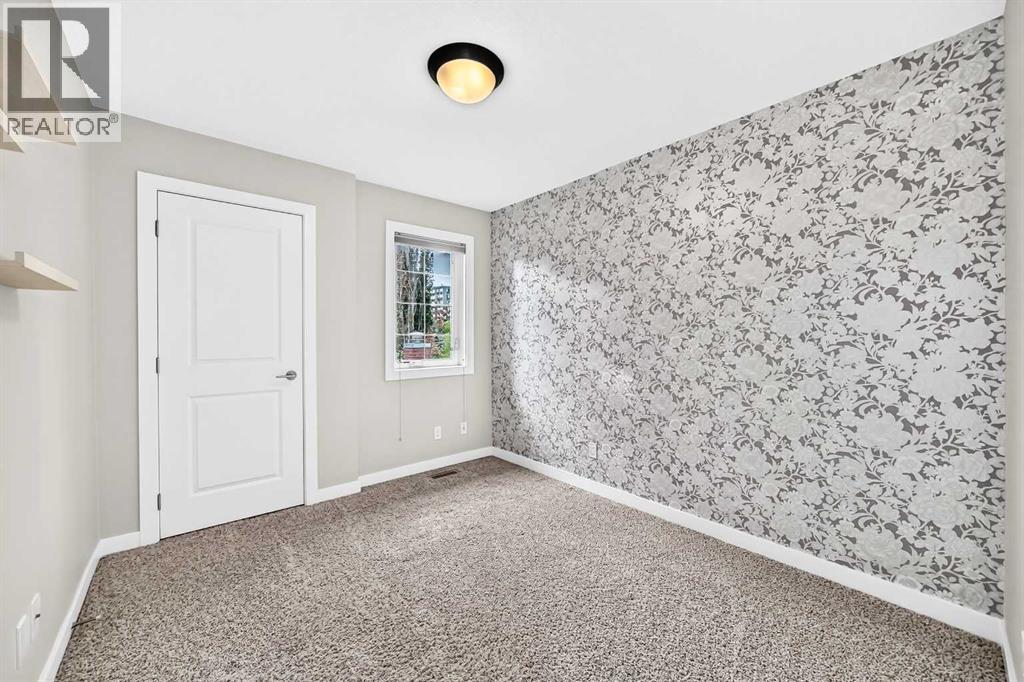 309 15 Avenue Northeast Property Photo 20