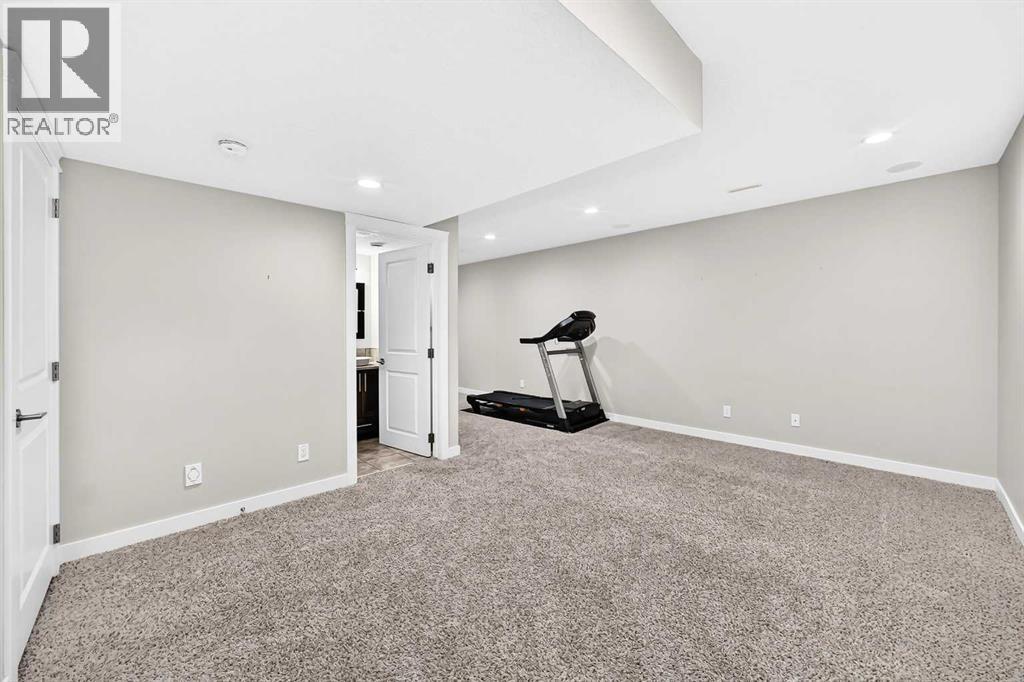309 15 Avenue Northeast Property Photo 25