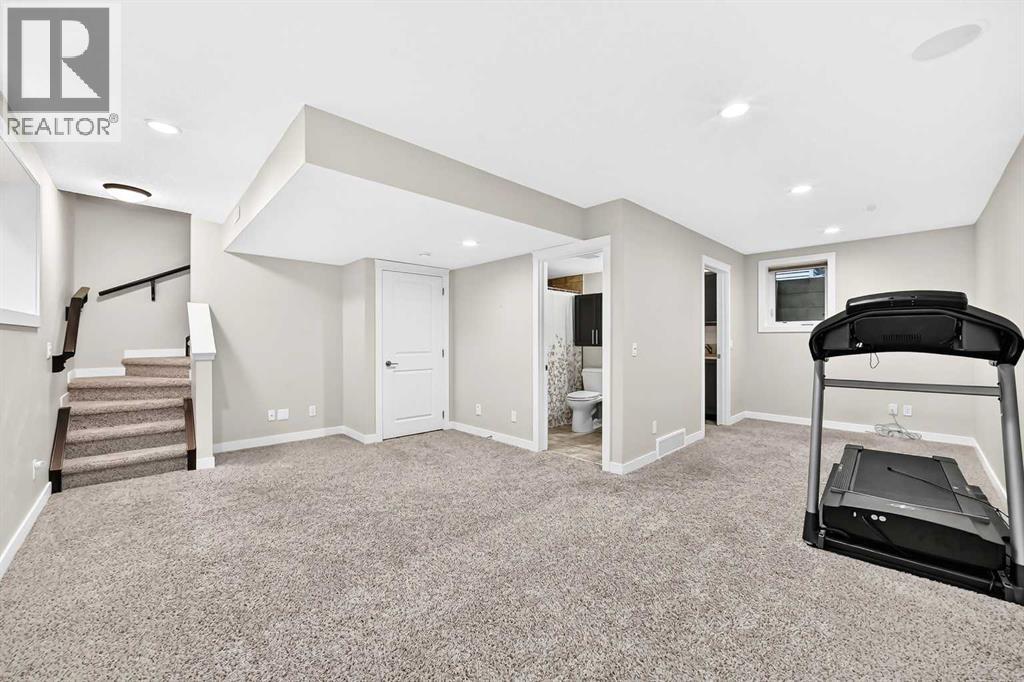 309 15 Avenue Northeast Property Photo 27