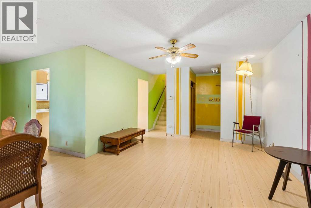 189 Whitaker Close Ne Property Photo 5