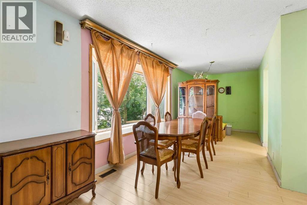 189 Whitaker Close Ne Property Photo 6