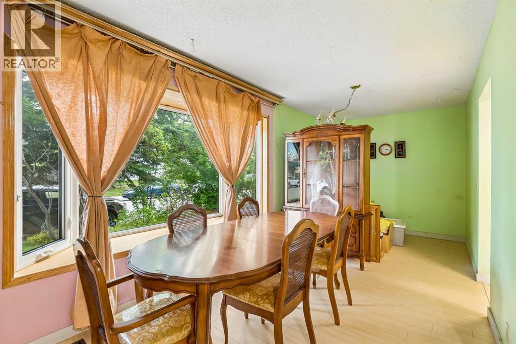 189 Whitaker Close Ne Property Photo 7