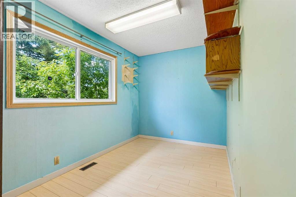 189 Whitaker Close Ne Property Photo 10