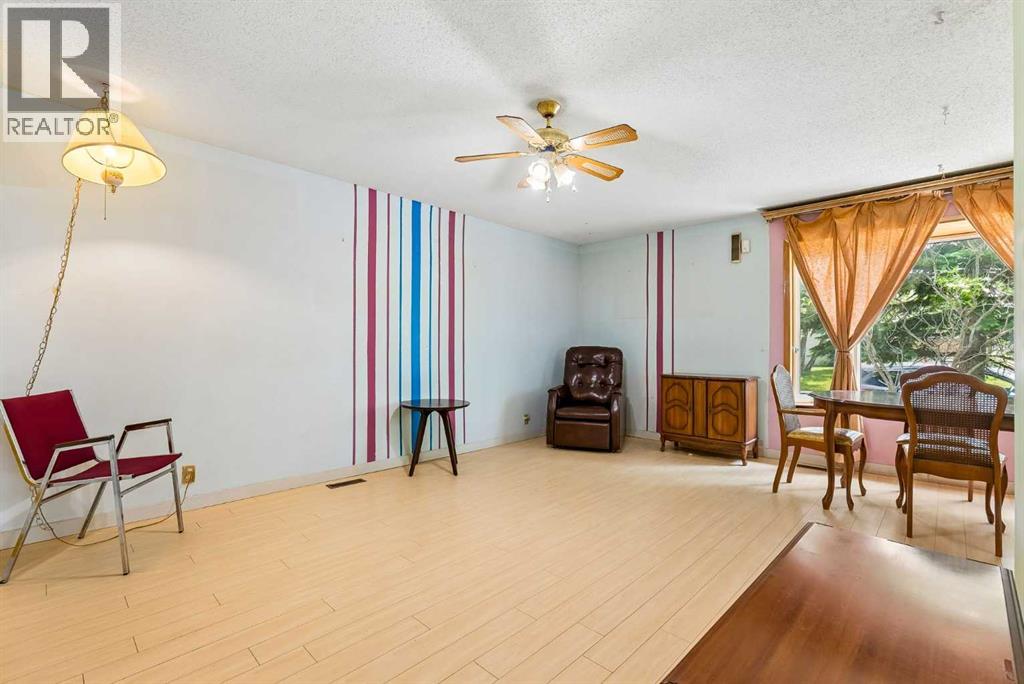 189 Whitaker Close Ne Property Photo 12